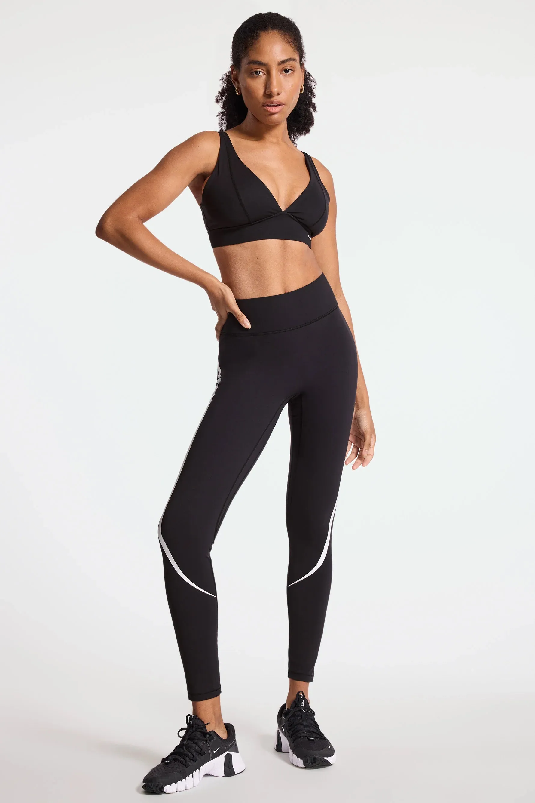 Bandier All Motion Center Stage Contrast Legging