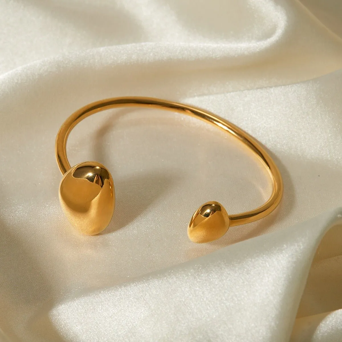 Casuella Bangle