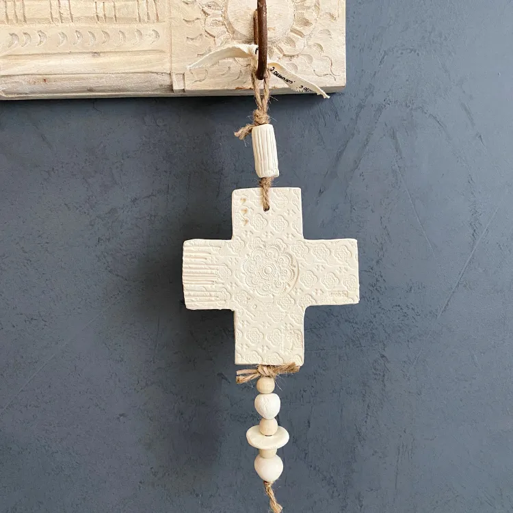 Handmade Ceramic Cross Estilo medium matte white