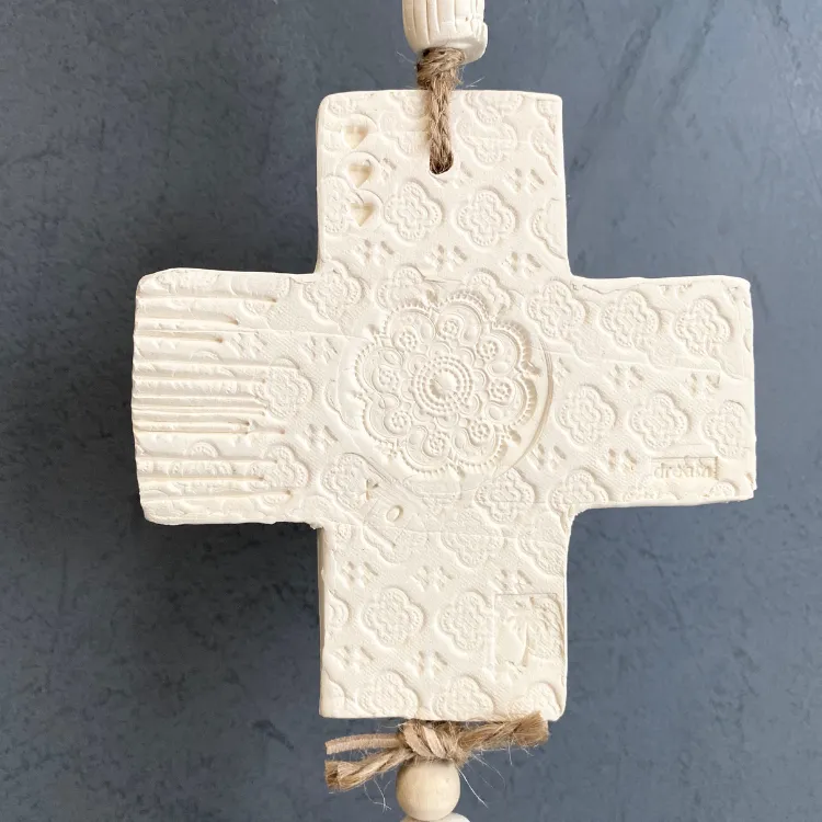 Handmade Ceramic Cross Estilo medium matte white