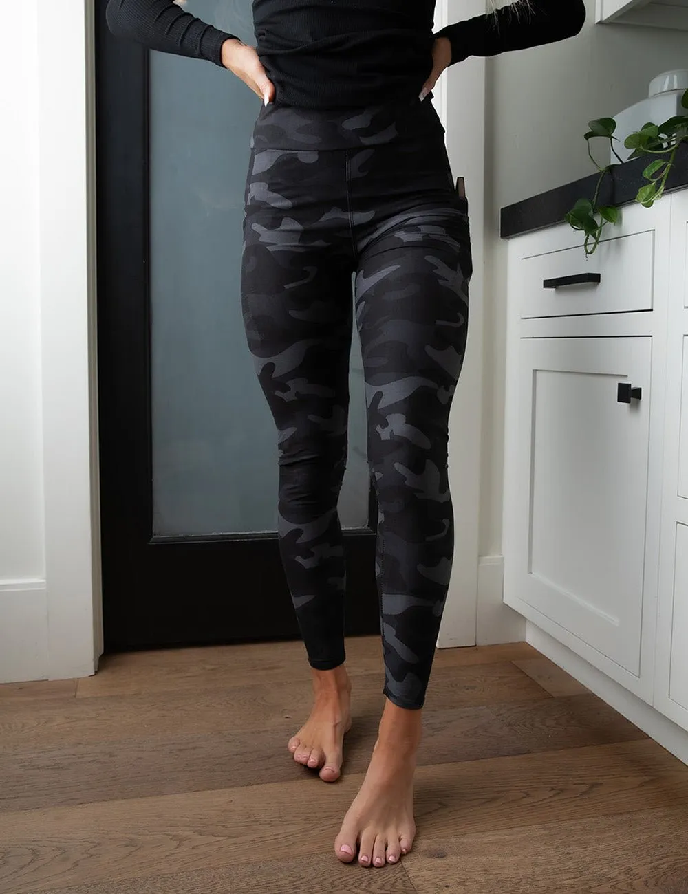 SA Exclusive Midnight Camo Pocket Leggings