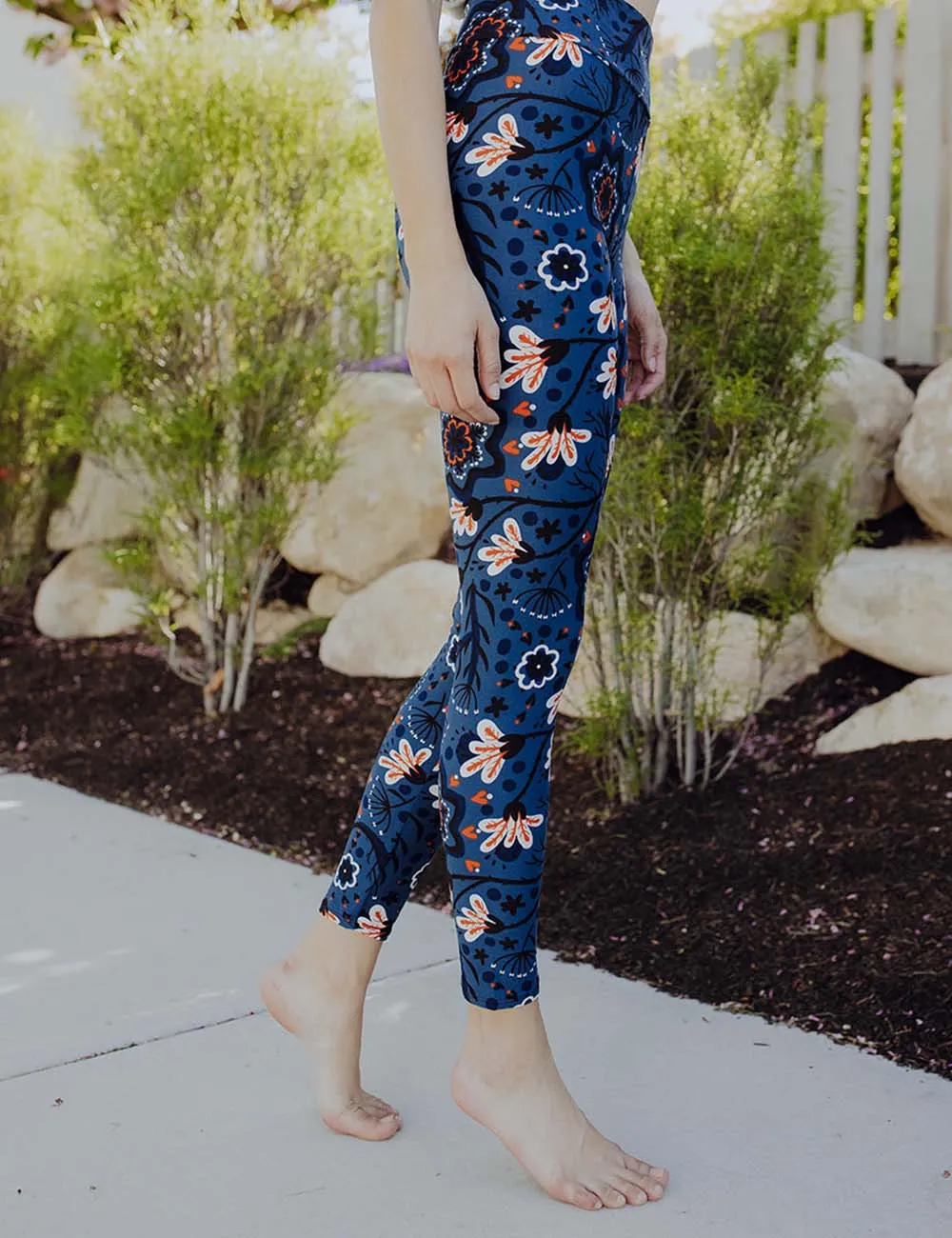 SA Exclusive Twilight Blooms Leggings